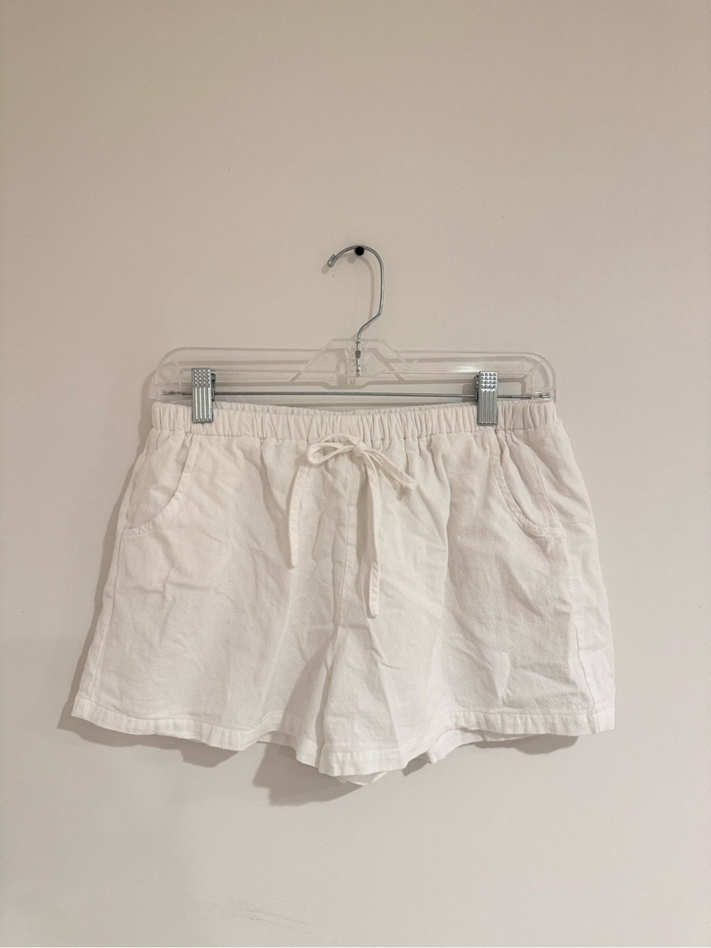 SHEIN White Drawstring Linen-Style Athletic Shorts